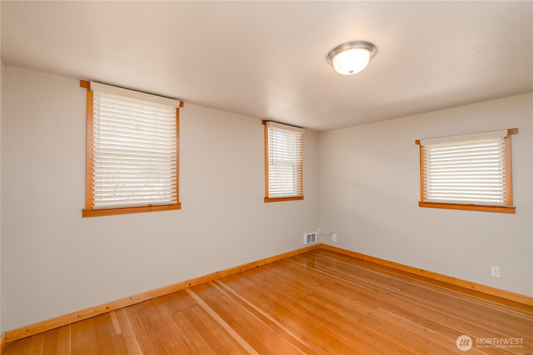 903 S Valley Street , Port Angeles, WA 98362