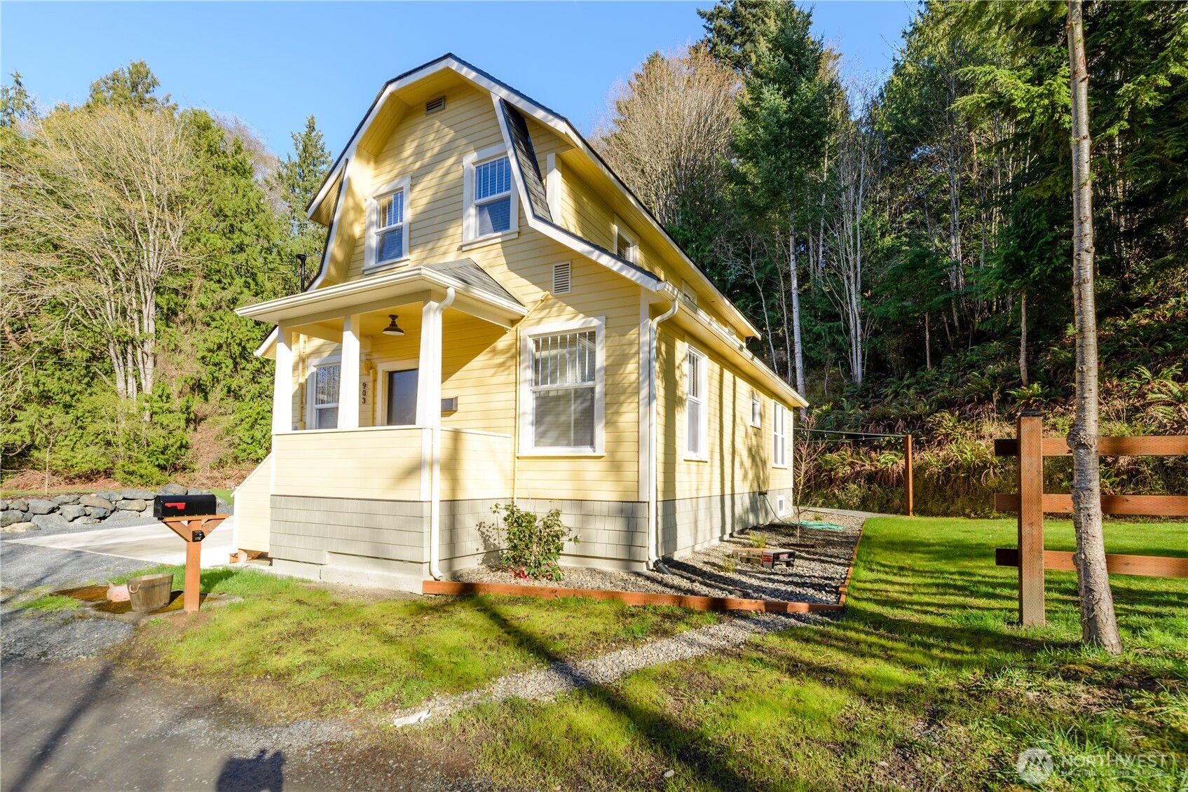 903 S Valley Street , Port Angeles, WA 98362