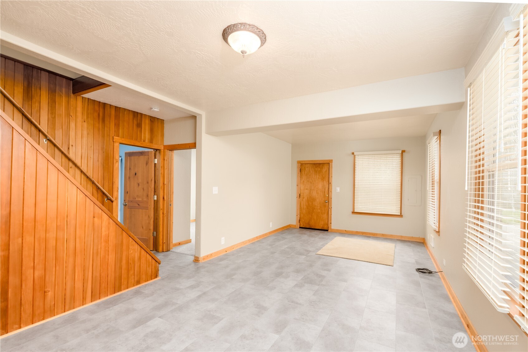 903 S Valley Street , Port Angeles, WA 98362