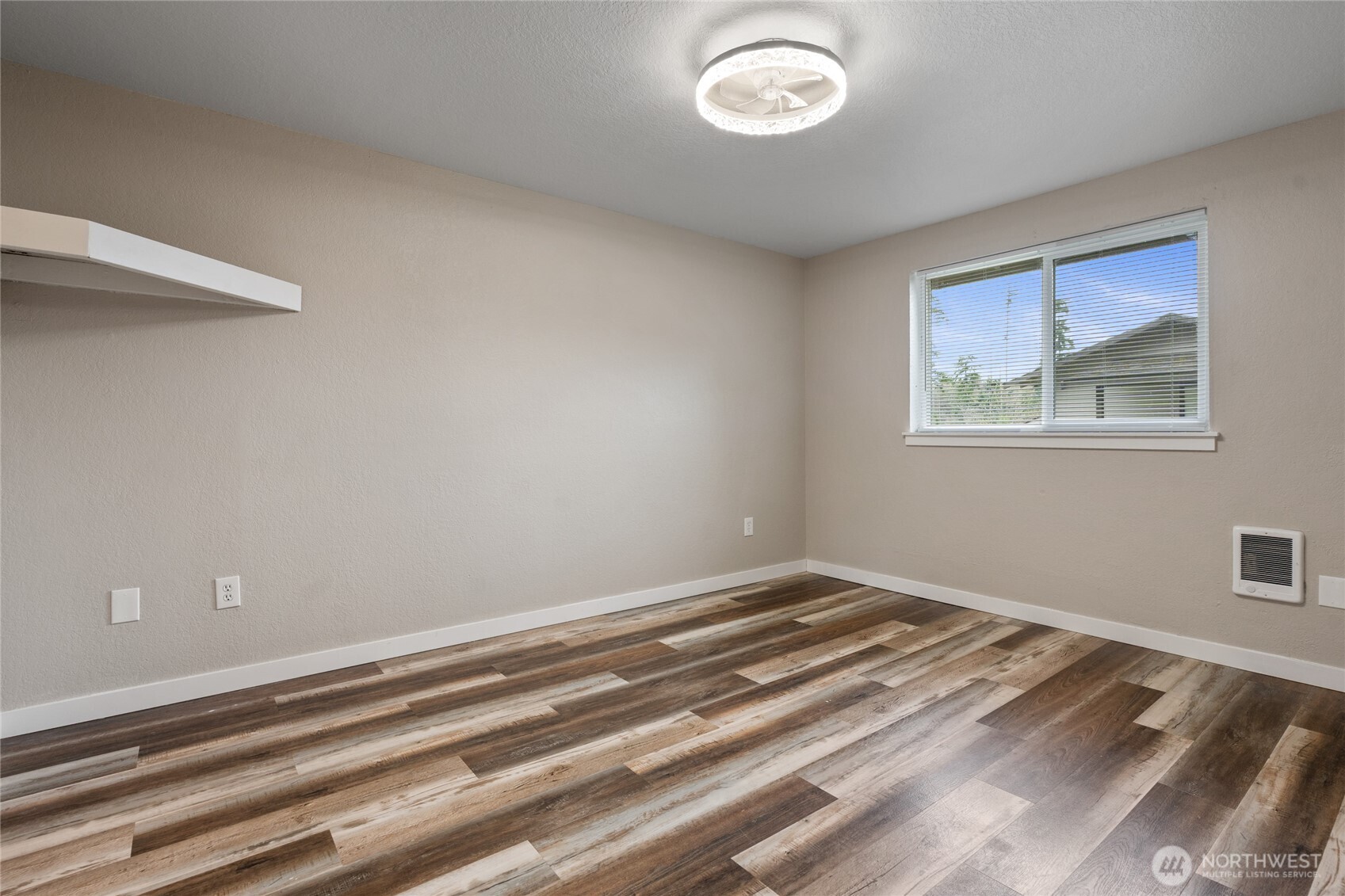 6408 366th Street Ct E , Eatonville, WA 98328