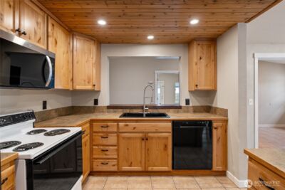 6408 366th Street Ct E , Eatonville, WA 98328 - Photo 5