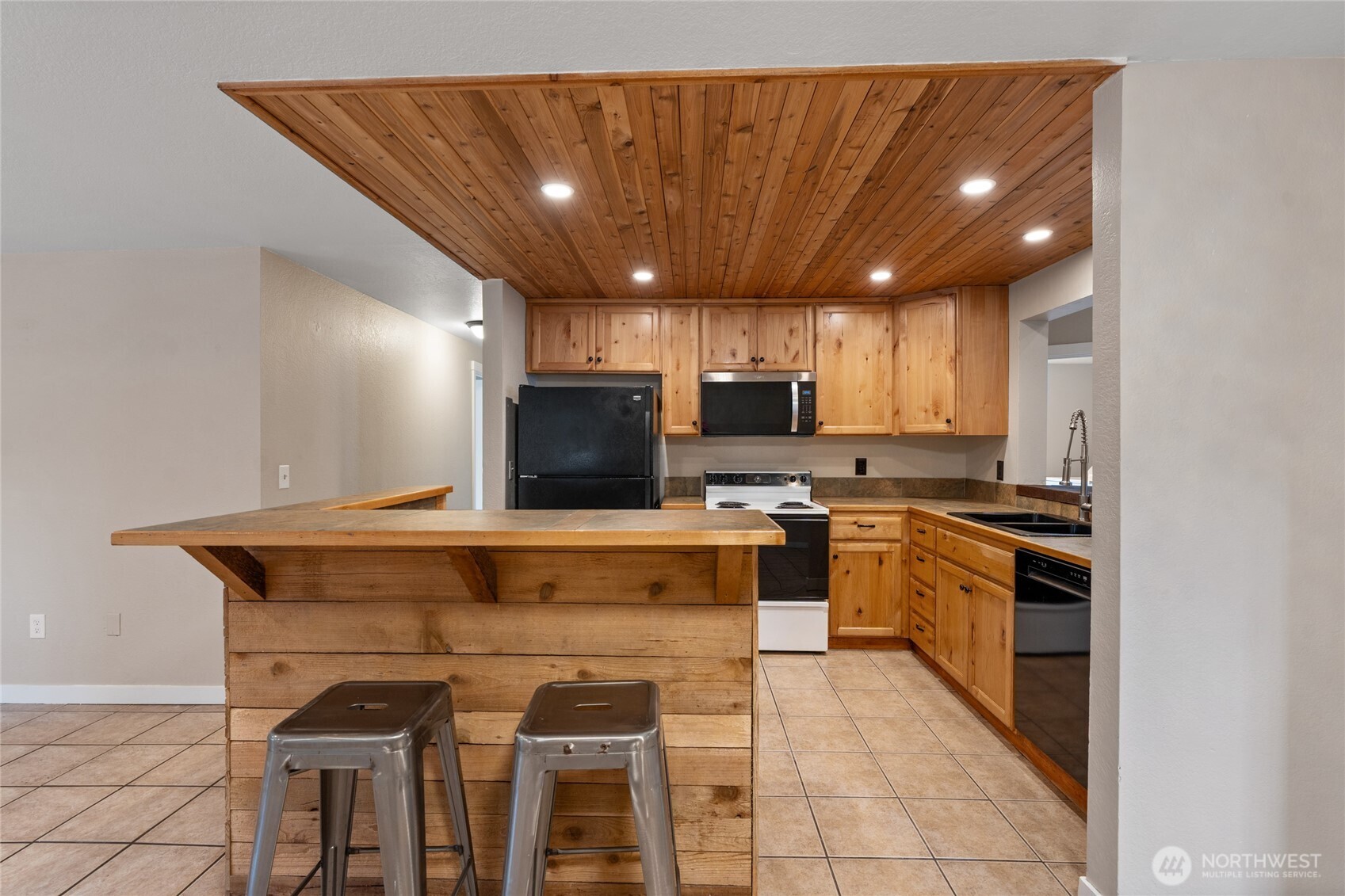 6408 366th Street Ct E , Eatonville, WA 98328