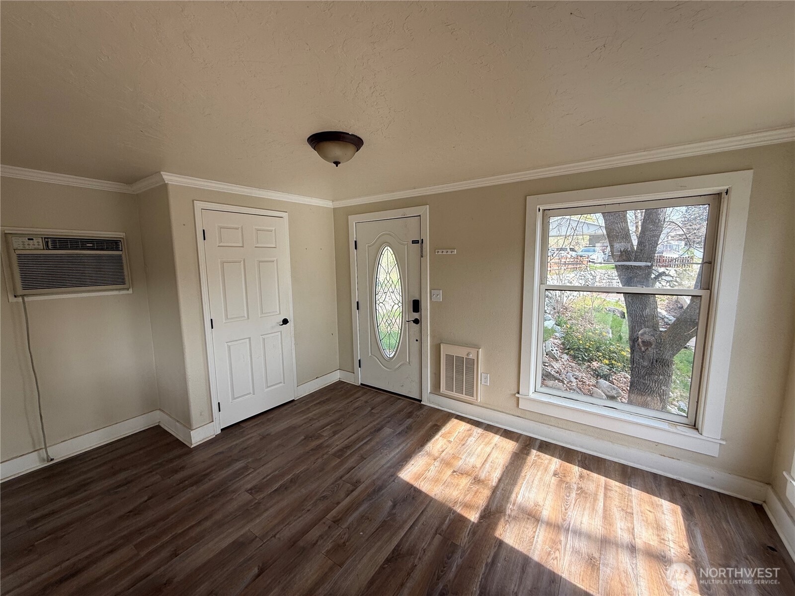 649 5th Avenue N, Okanogan, WA 98840
