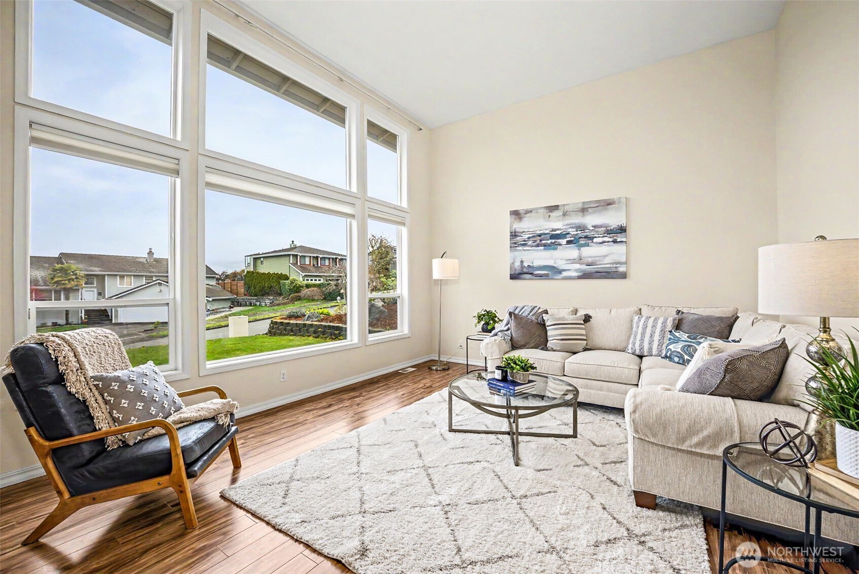 1860 Hillside Drive NE, Tacoma, WA 98422