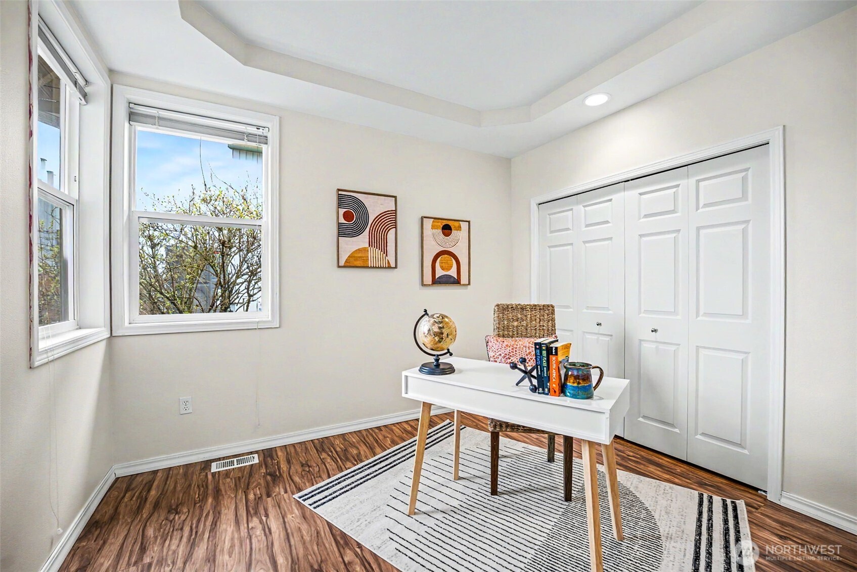 1860 Hillside Drive NE, Tacoma, WA 98422