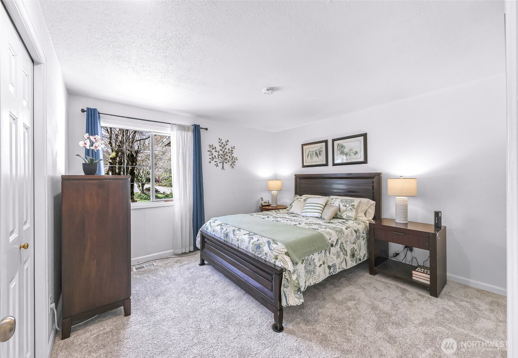 20714 NE 43rd Street , Sammamish, WA 98074