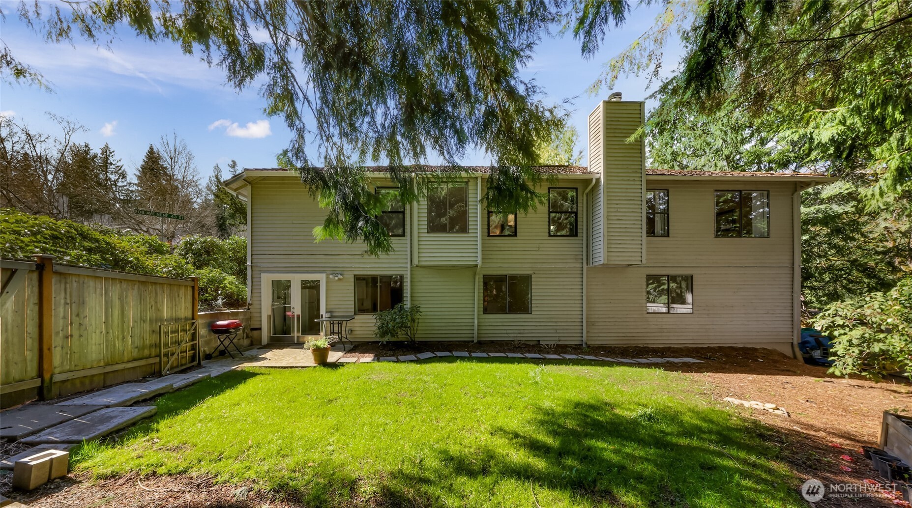 20714 NE 43rd Street , Sammamish, WA 98074