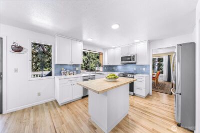 20714 NE 43rd Street , Sammamish, WA 98074 - Photo 4
