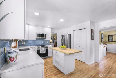 20714 NE 43rd Street , Sammamish, WA 98074 - Photo 6