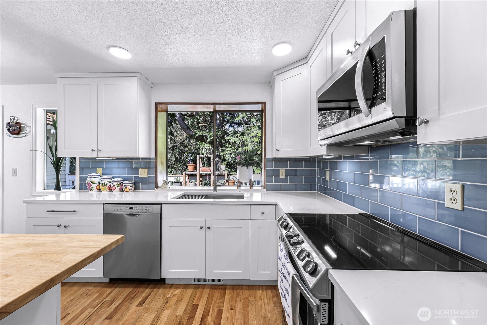 20714 NE 43rd Street , Sammamish, WA 98074