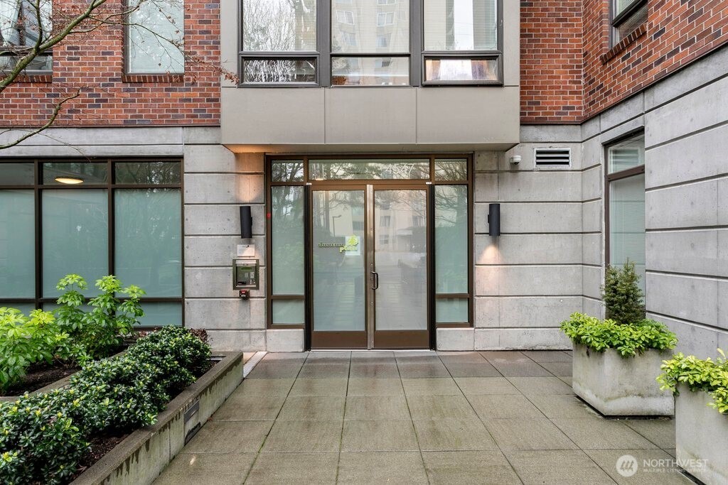 4547 8th Avenue NE #508, Seattle, WA 98105