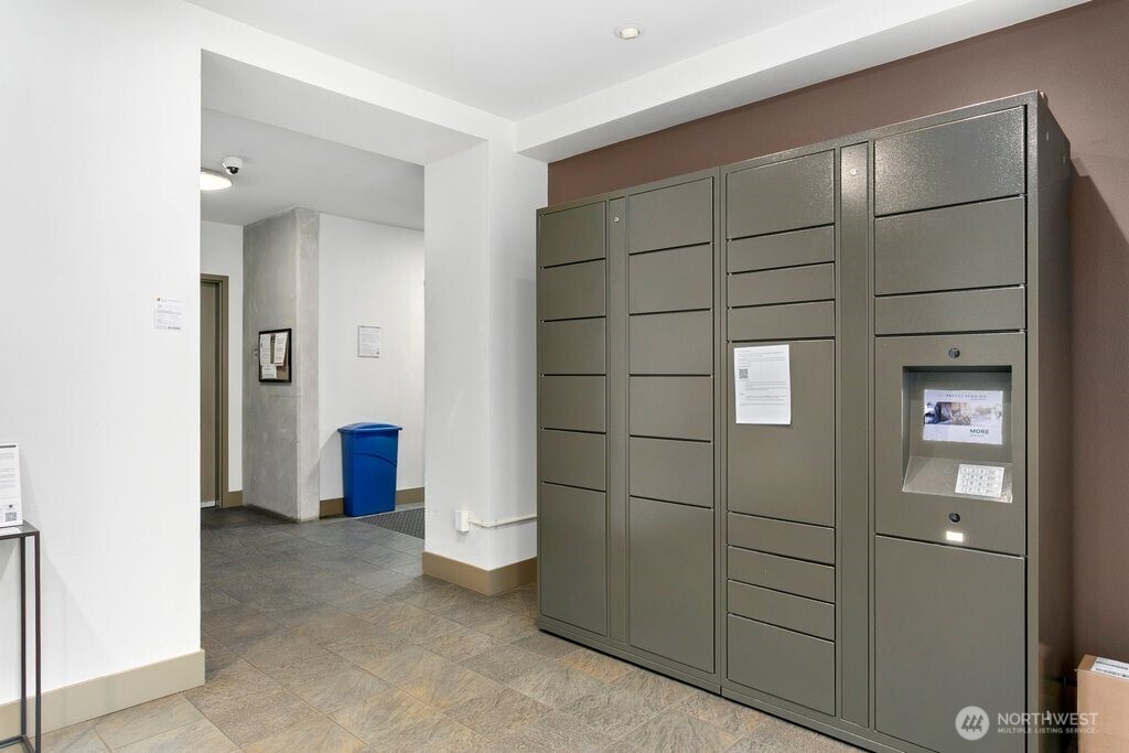 4547 8th Avenue NE #508, Seattle, WA 98105