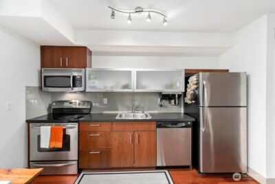 4547 8th Avenue NE #508, Seattle, WA 98105 - Photo 6