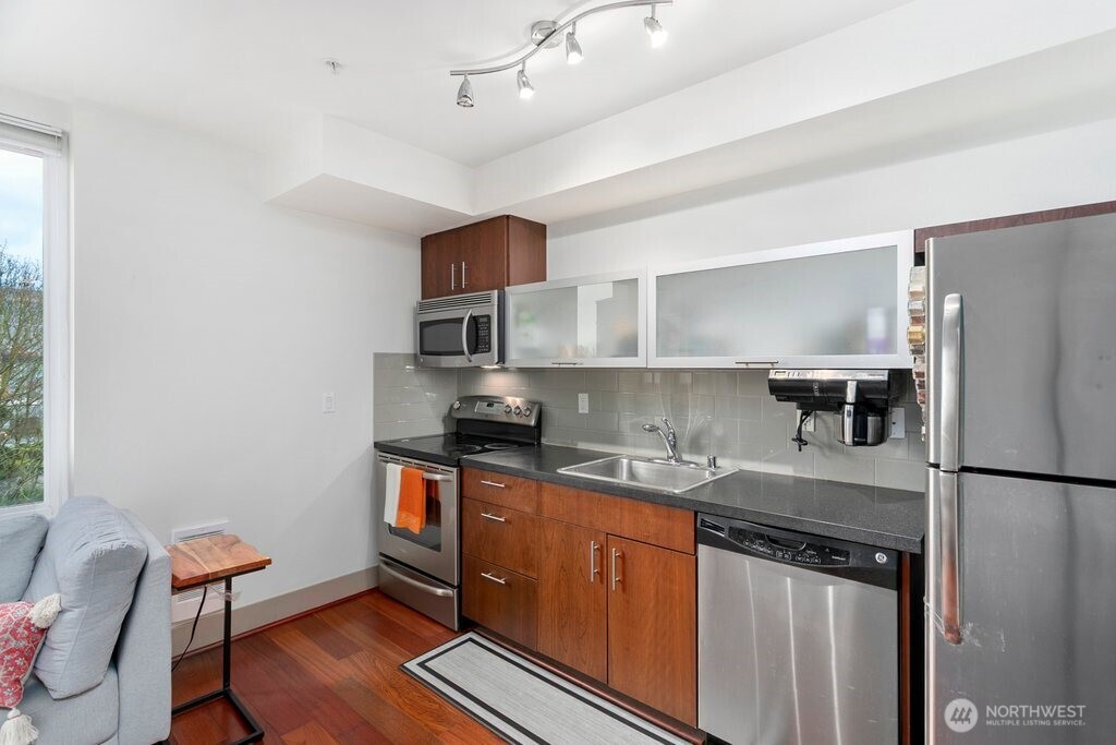 4547 8th Avenue NE #508, Seattle, WA 98105