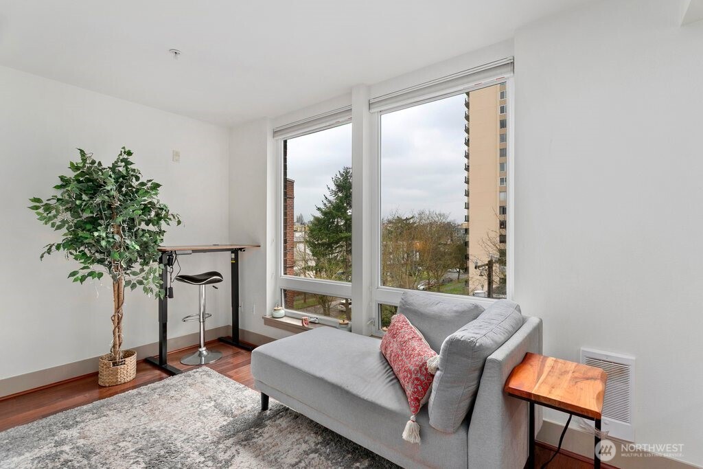 4547 8th Avenue NE #508, Seattle, WA 98105