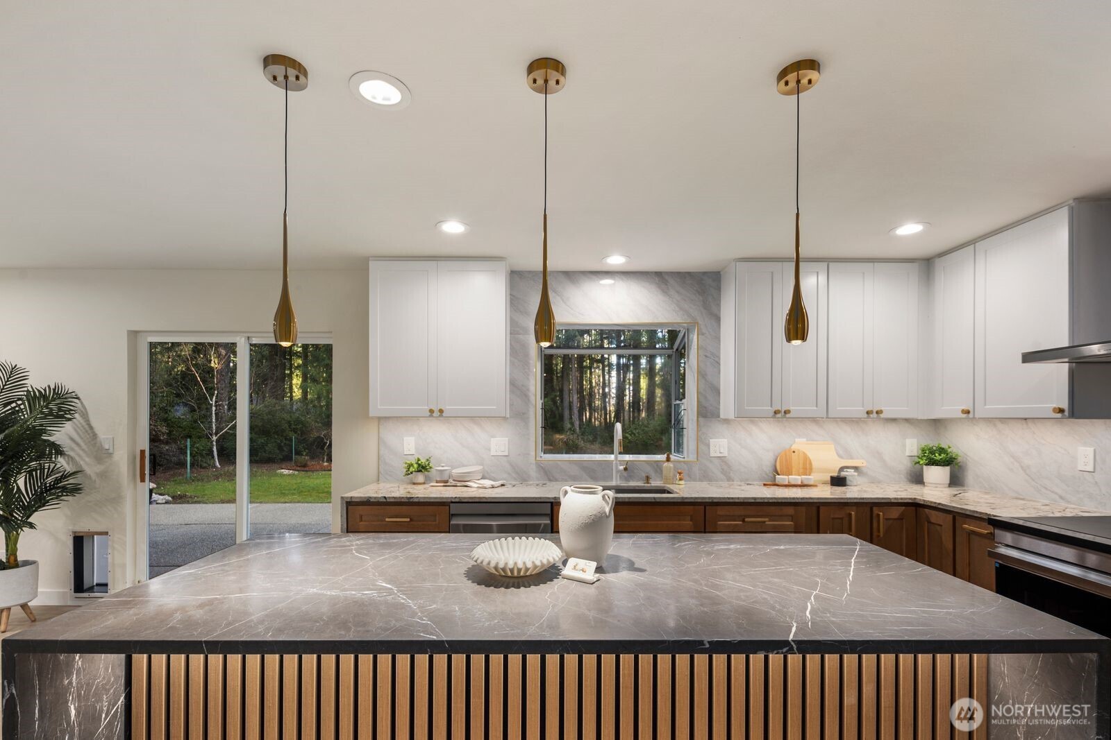 1182 SE Irish Court , Port Orchard, WA 98367-9655