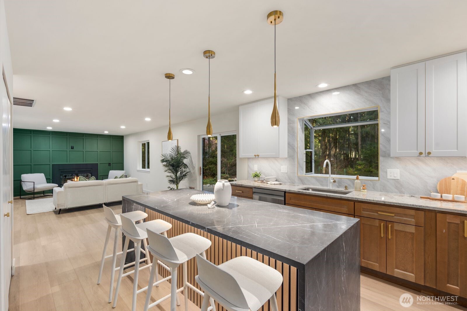 1182 SE Irish Court , Port Orchard, WA 98367-9655