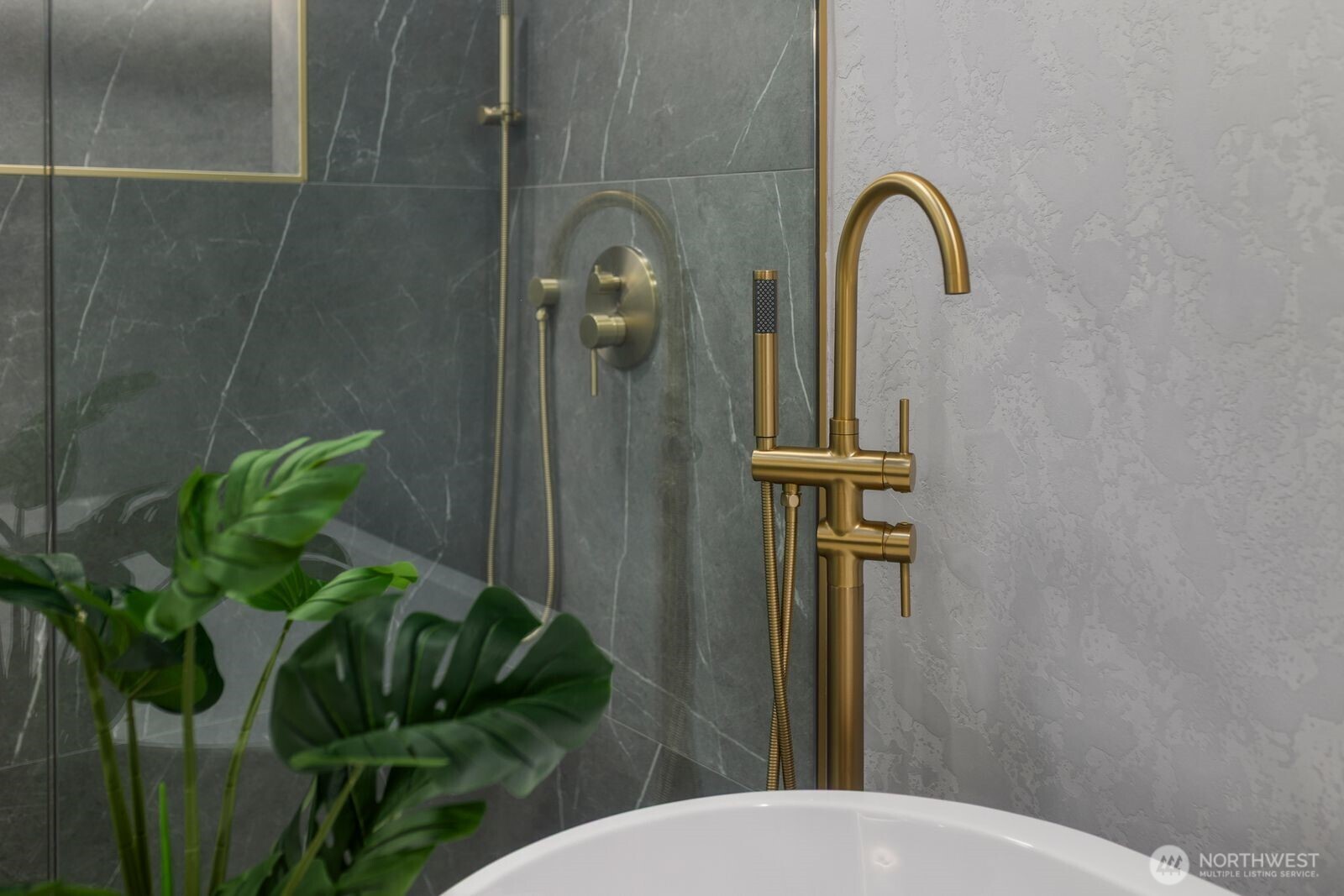 1182 SE Irish Court , Port Orchard, WA 98367-9655