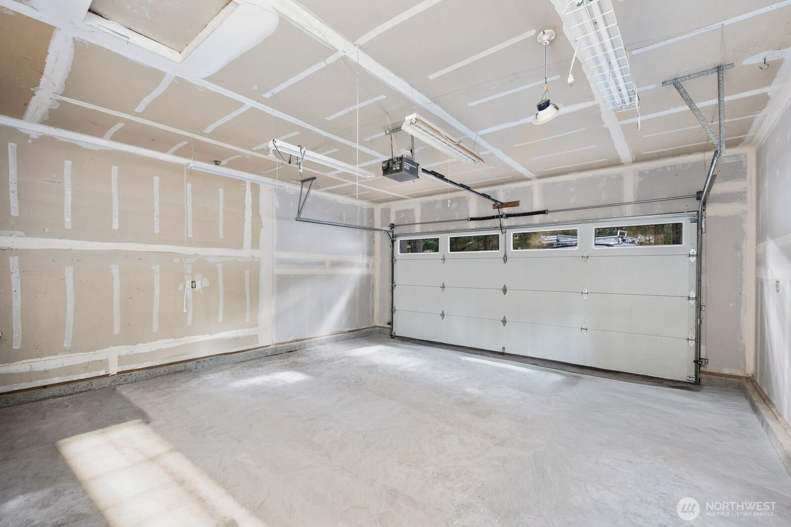 1182 SE Irish Court , Port Orchard, WA 98367-9655