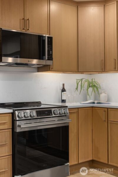 8508 1st Avenue NE, Seattle, WA 98115 - Photo 11