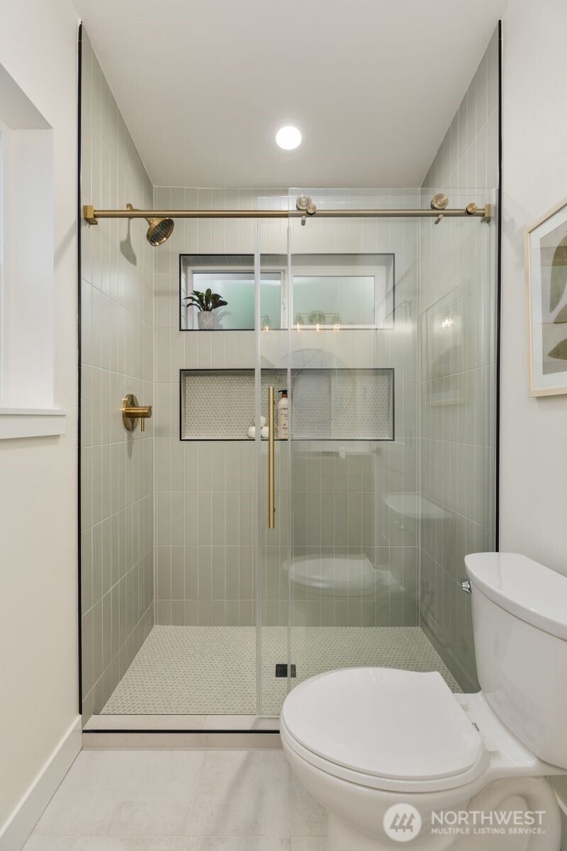 8508 1st Avenue NE, Seattle, WA 98115