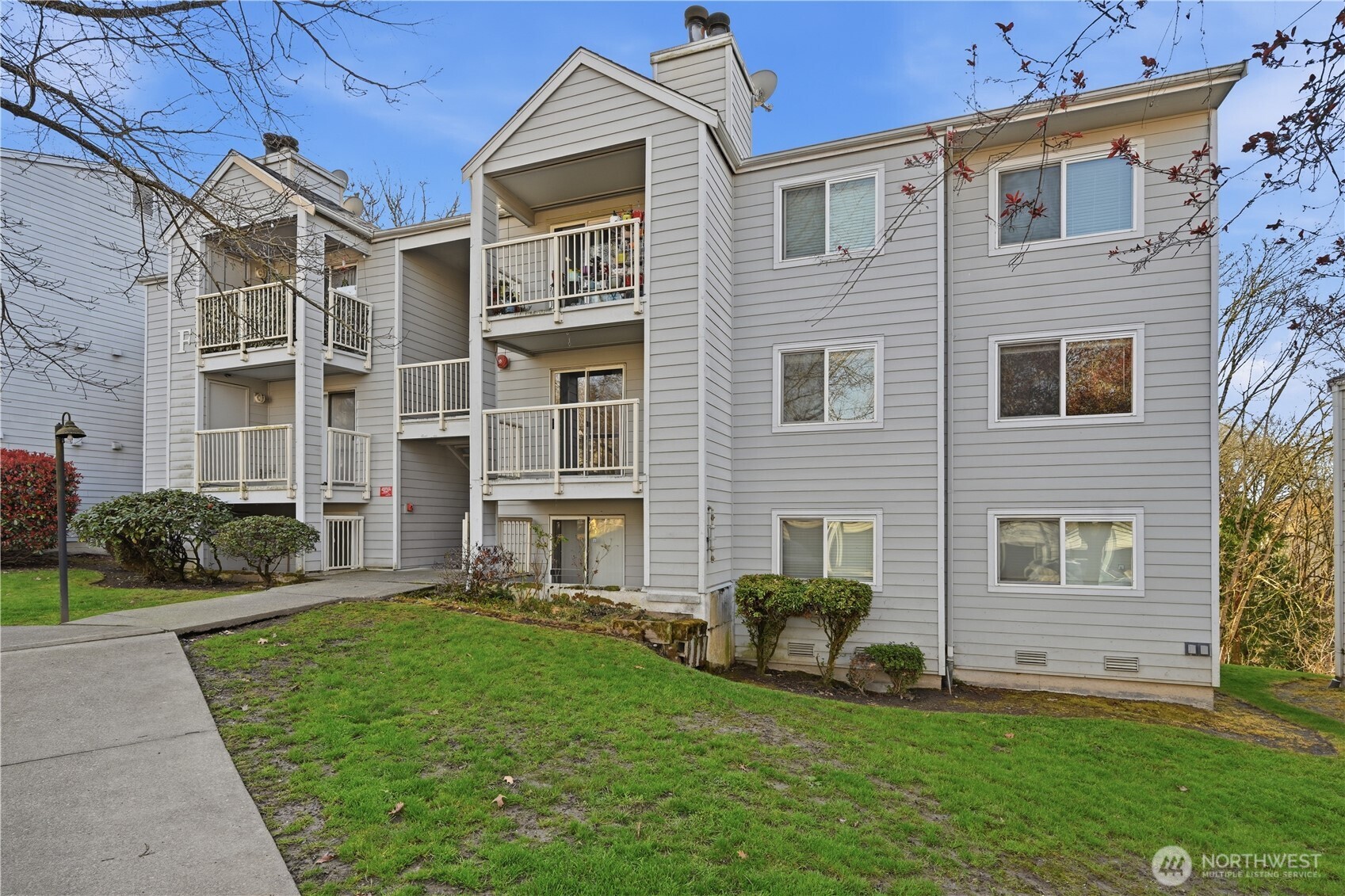 975 NE Aberdeen Ave #F308, Renton, WA 98056