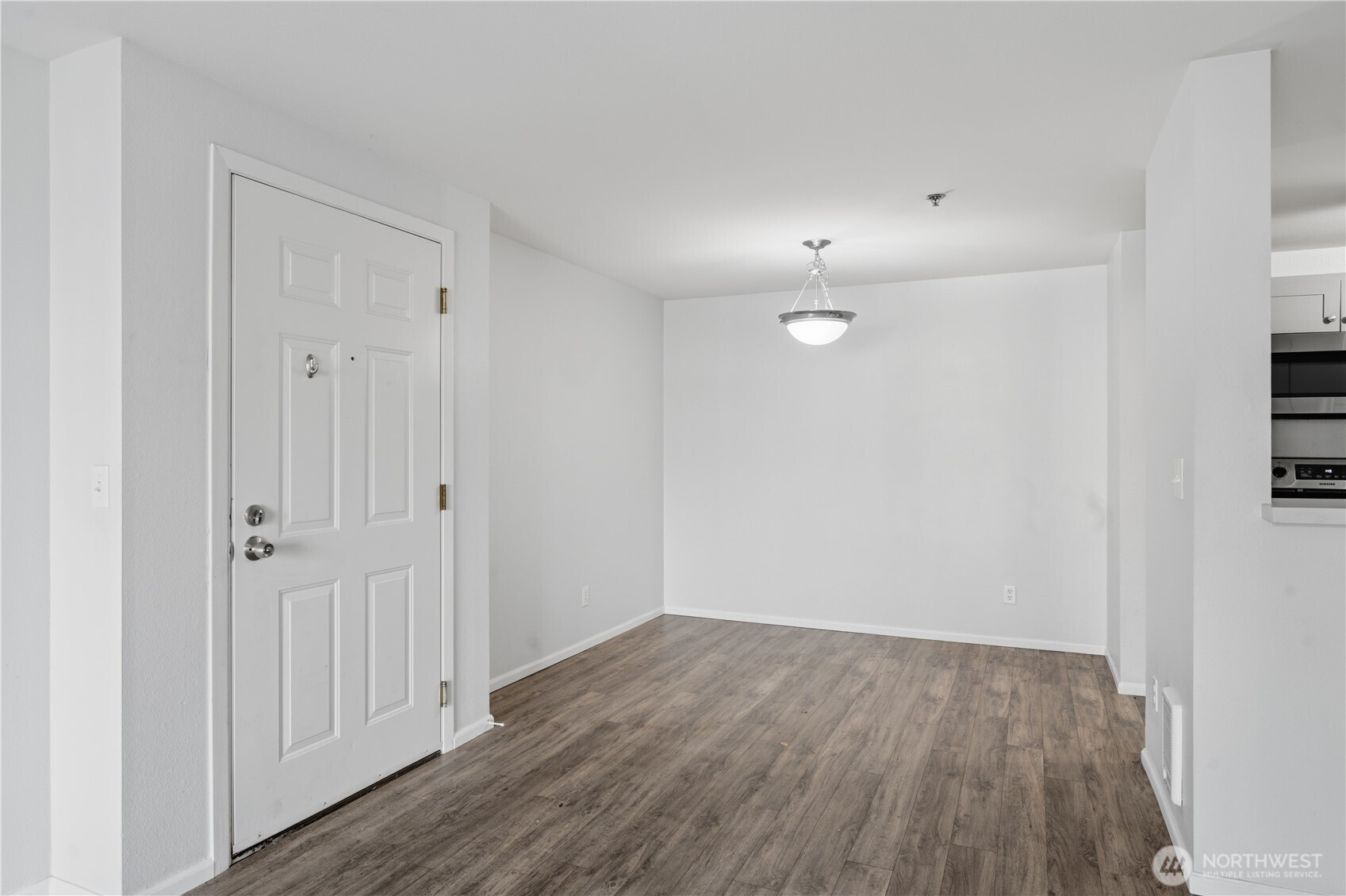975 NE Aberdeen Ave #F308, Renton, WA 98056