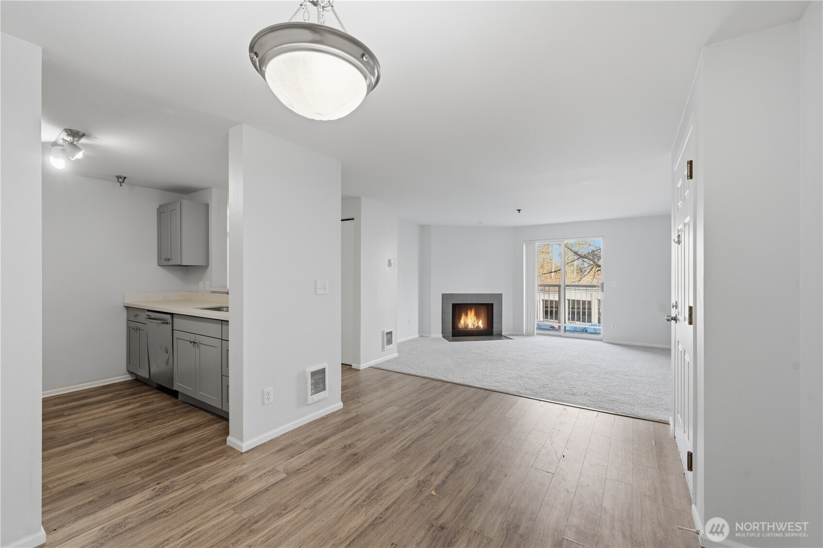 975 NE Aberdeen Ave #F308, Renton, WA 98056