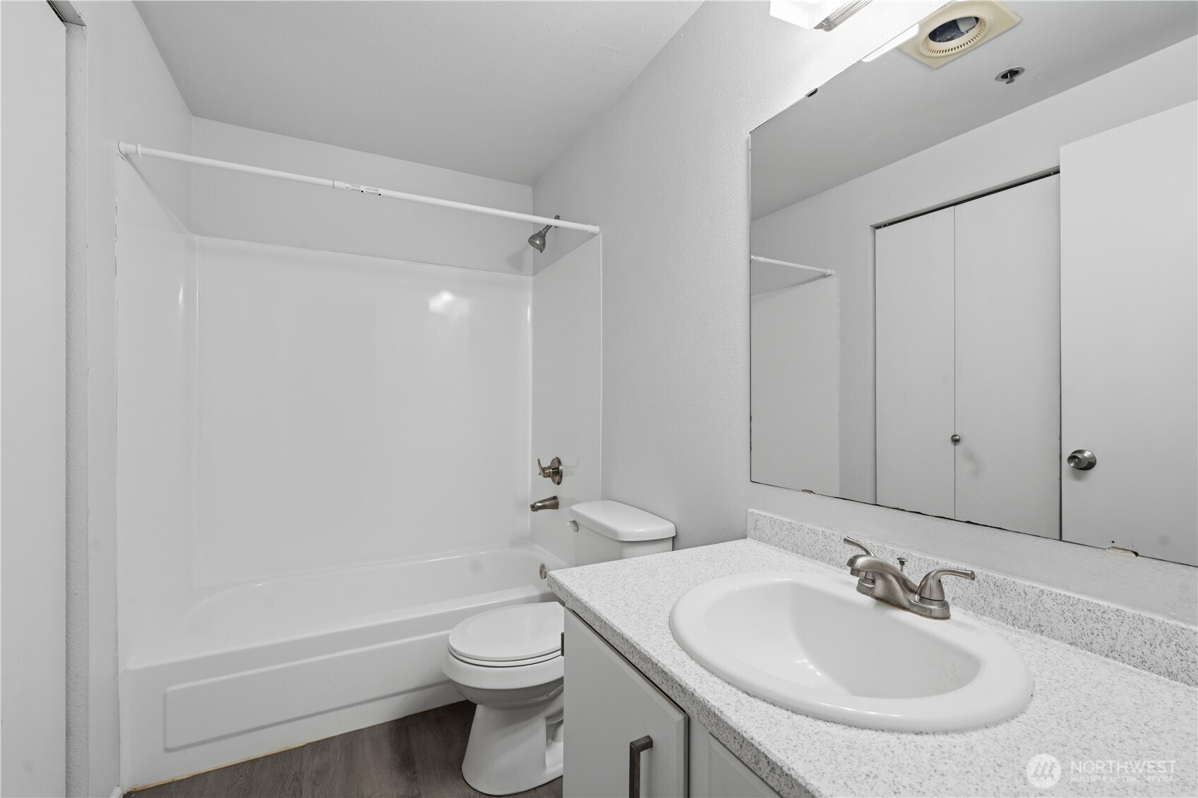 975 NE Aberdeen Ave #F308, Renton, WA 98056