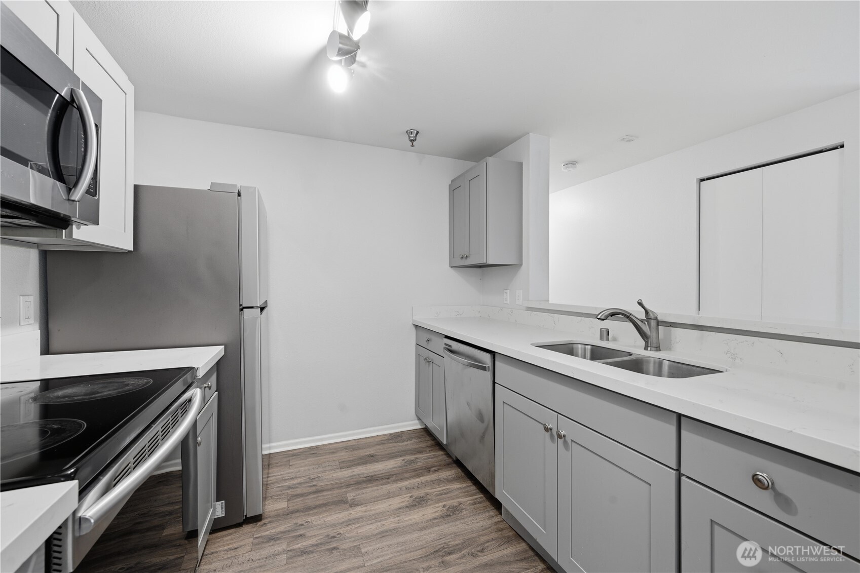 975 NE Aberdeen Ave #F308, Renton, WA 98056