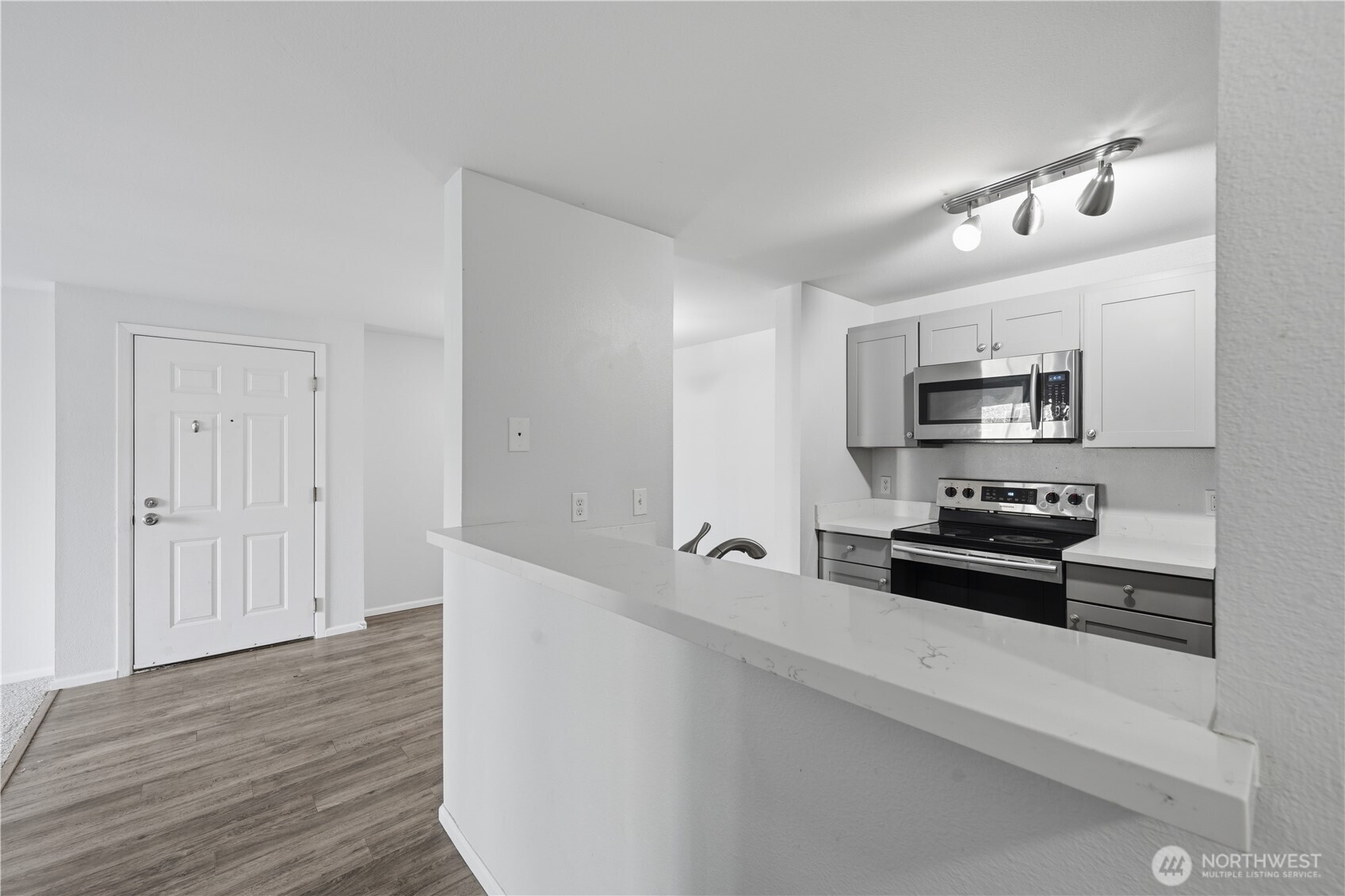 975 NE Aberdeen Ave #F308, Renton, WA 98056