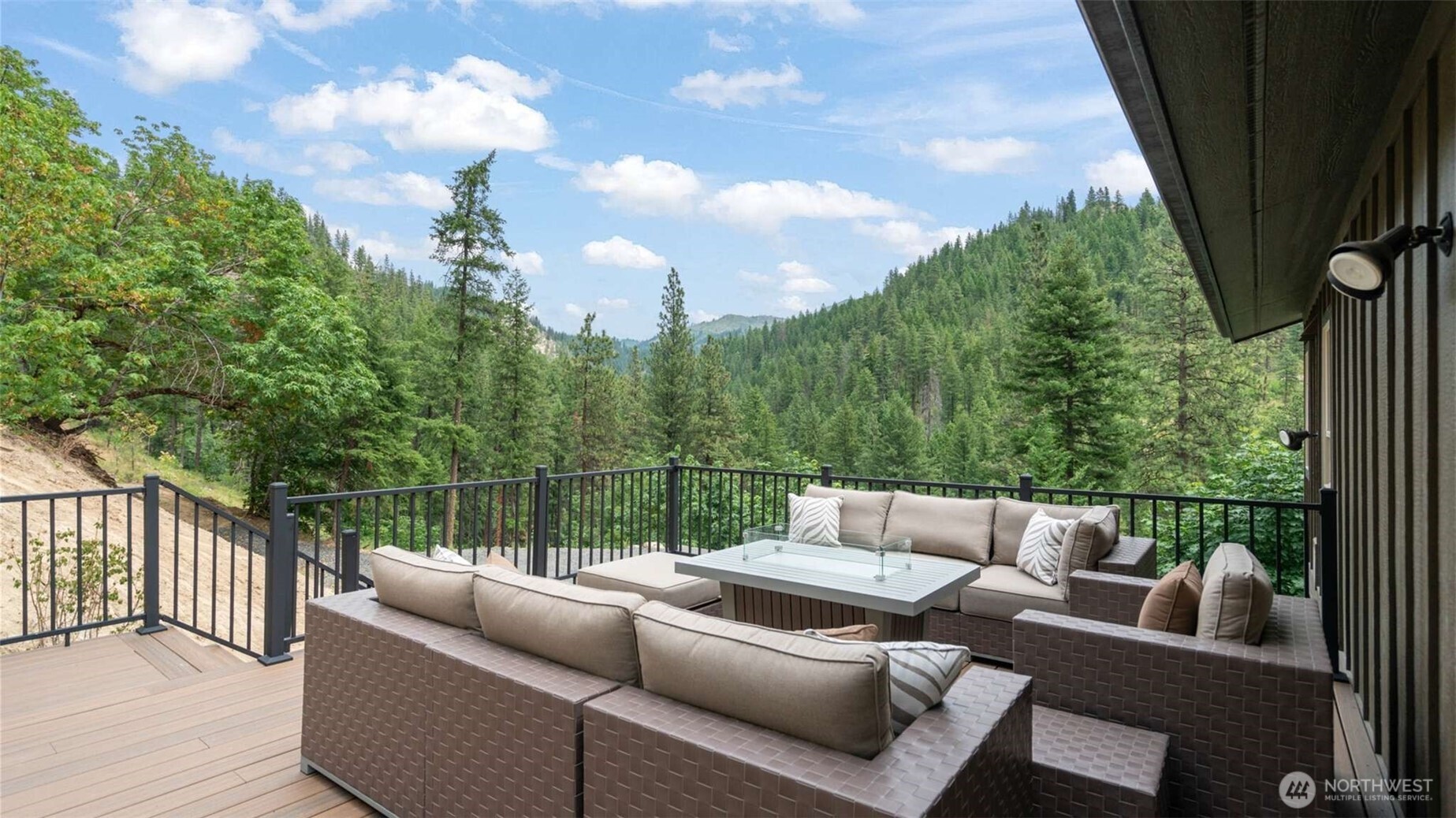 8816 Derby Canyon Road , Peshastin, WA 98847