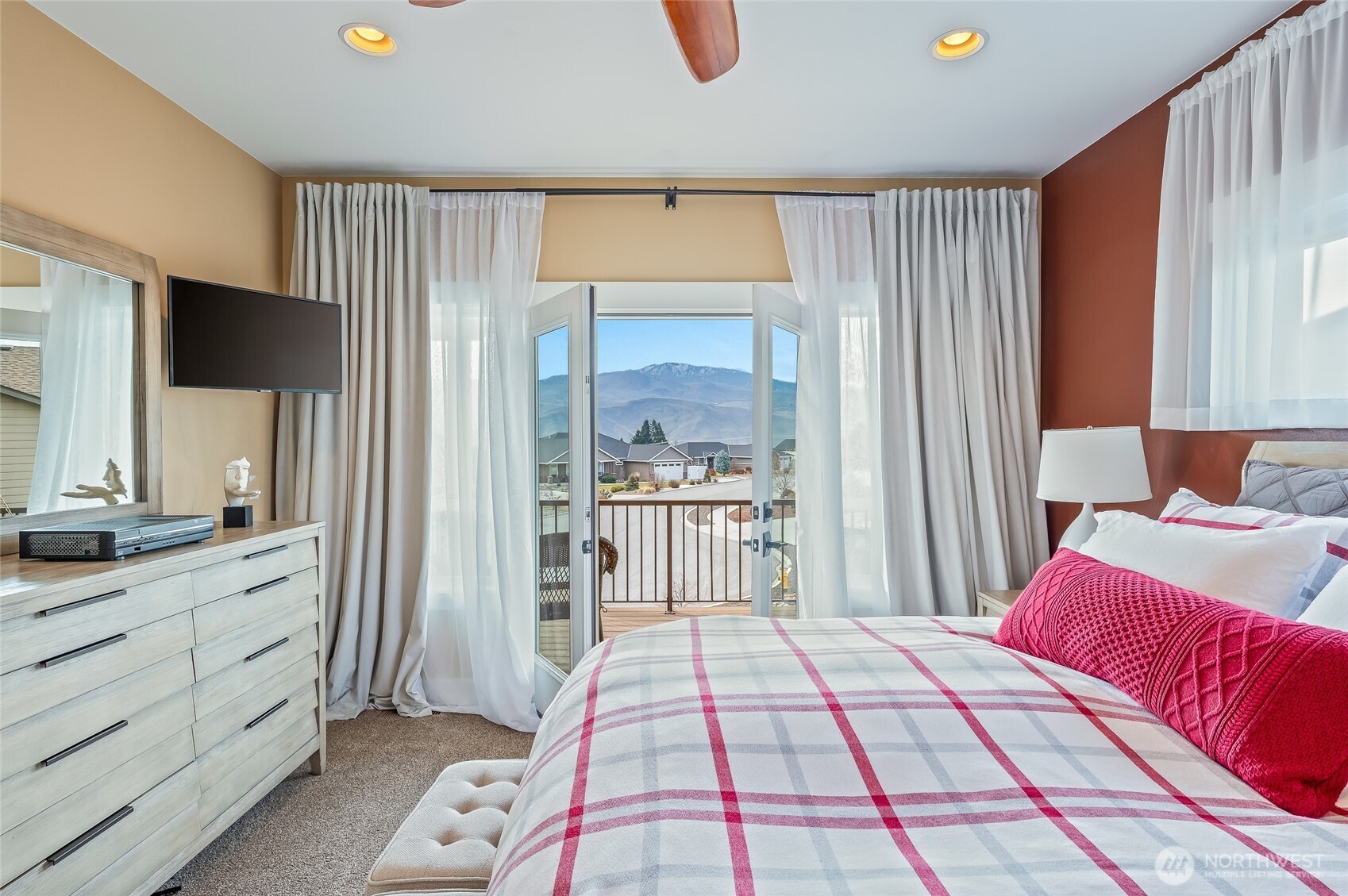 852 Sage Crest Drive , Wenatchee, WA 98801