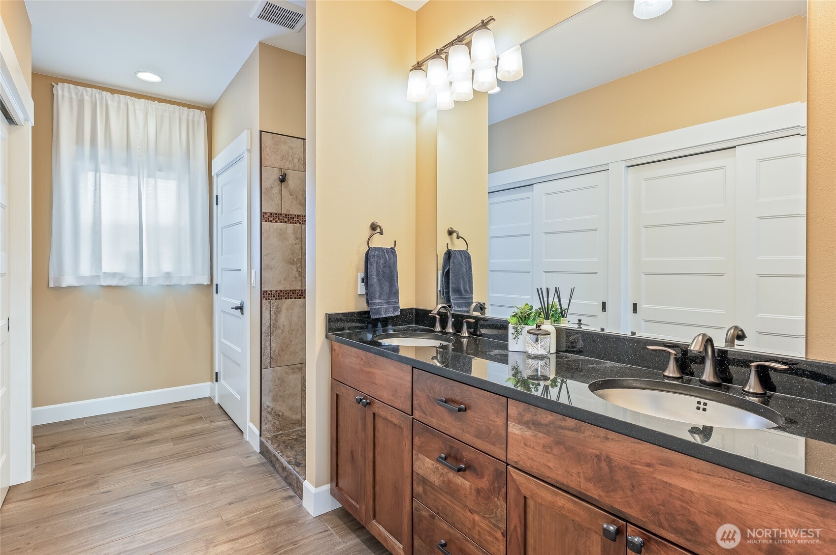 852 Sage Crest Drive , Wenatchee, WA 98801