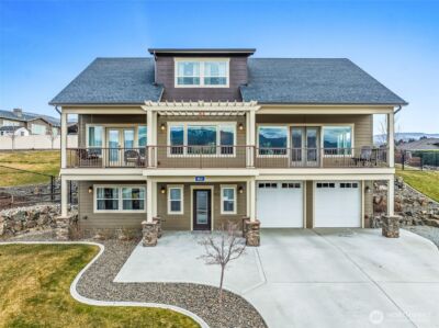 852 Sage Crest Drive , Wenatchee, WA 98801 - Photo 2