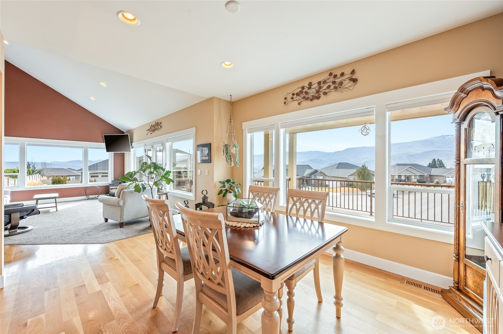 852 Sage Crest Drive , Wenatchee, WA 98801