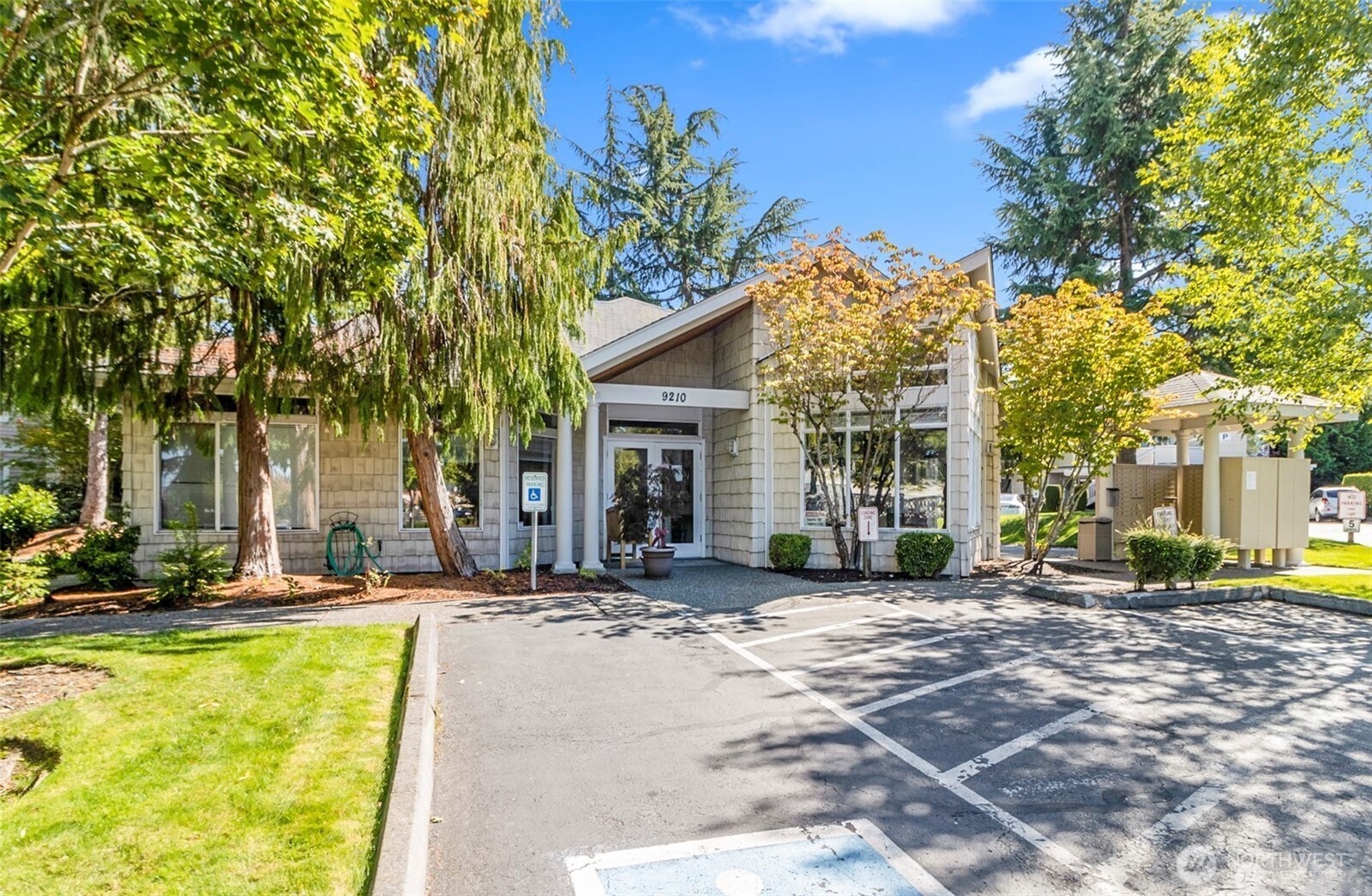 9210 Market Place #F202, Lake Stevens, WA 98258