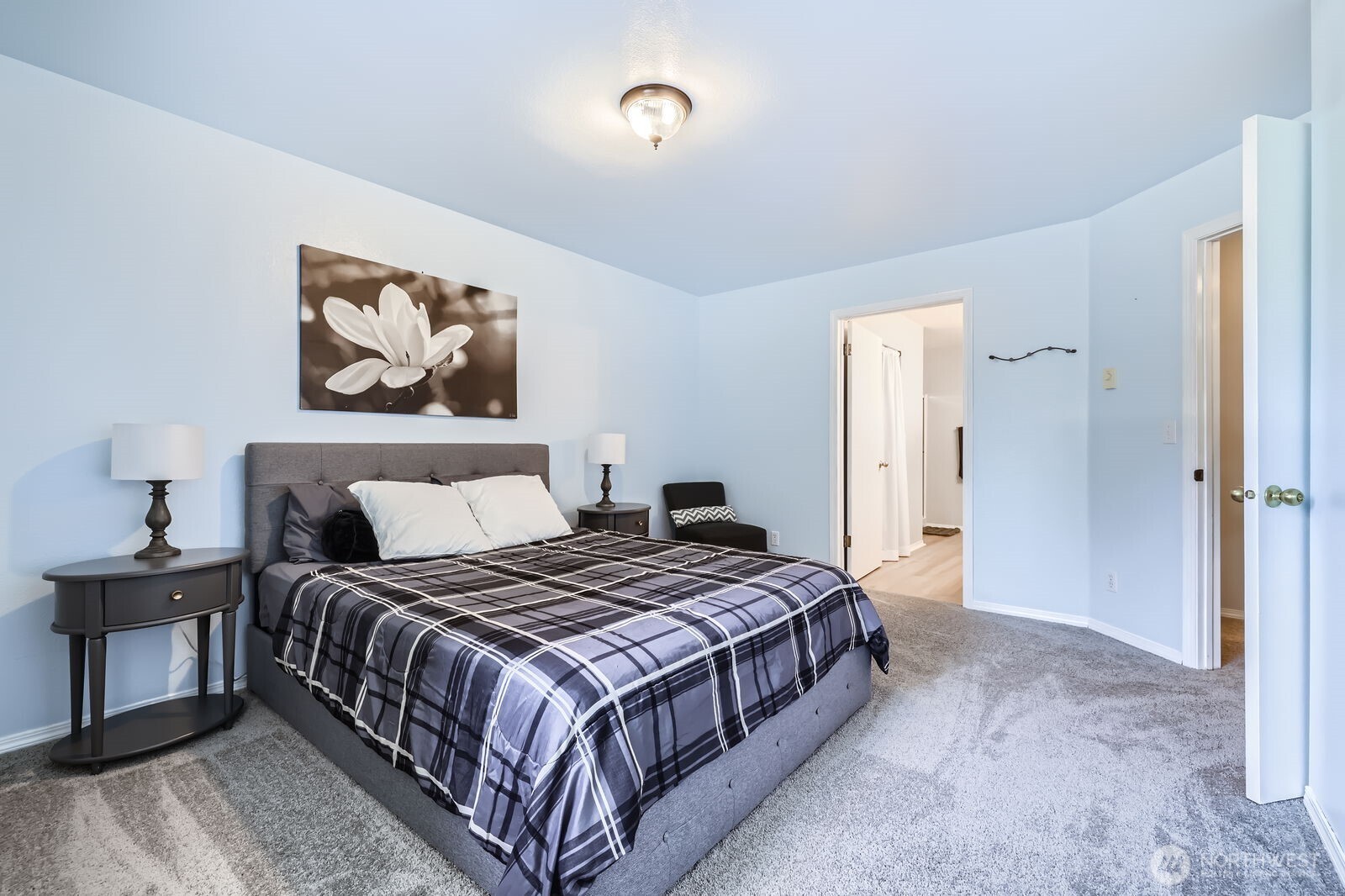 9210 Market Place #F202, Lake Stevens, WA 98258