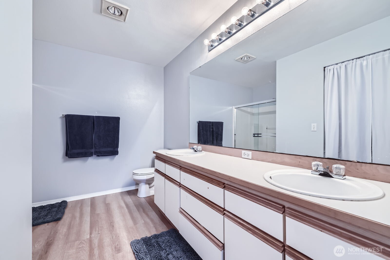 9210 Market Place #F202, Lake Stevens, WA 98258