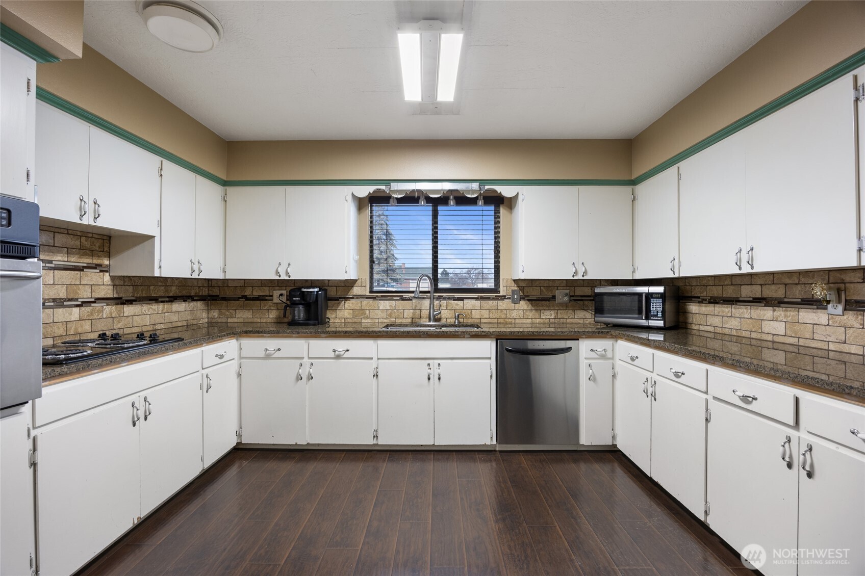 8507 NE Hillcrest Drive , Moses Lake, WA 98837