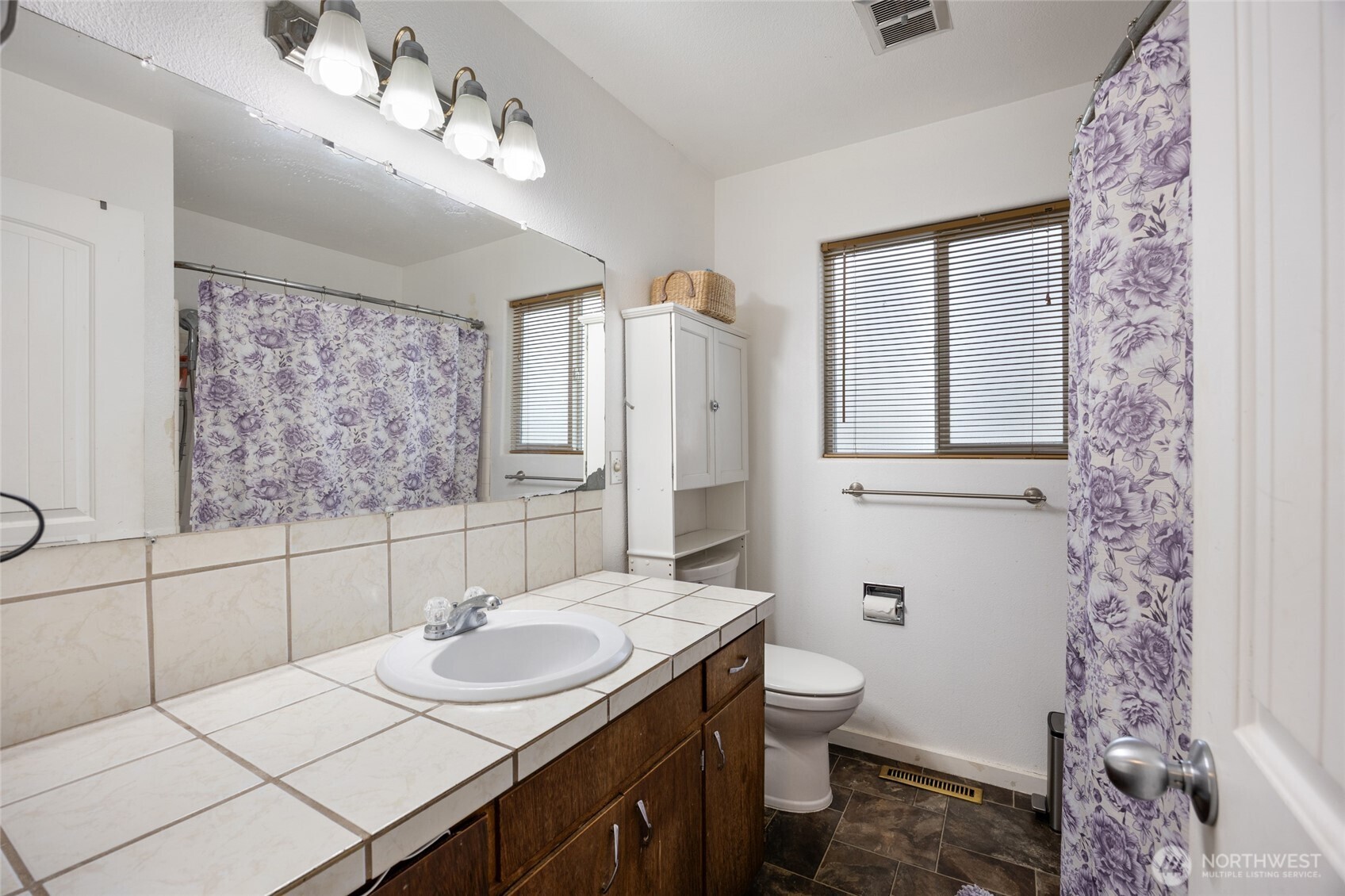 8507 NE Hillcrest Drive , Moses Lake, WA 98837