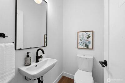 3216 47th Avenue SW, Seattle, WA 98116 - Photo 9