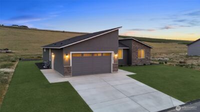 8383 Desert Greens Loop SE, Othello, WA 99344 - Photo 2