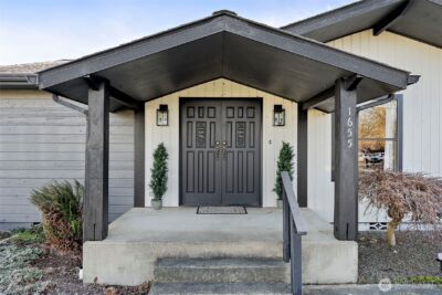 1655 Wheaton Street , Raymond, WA 98577