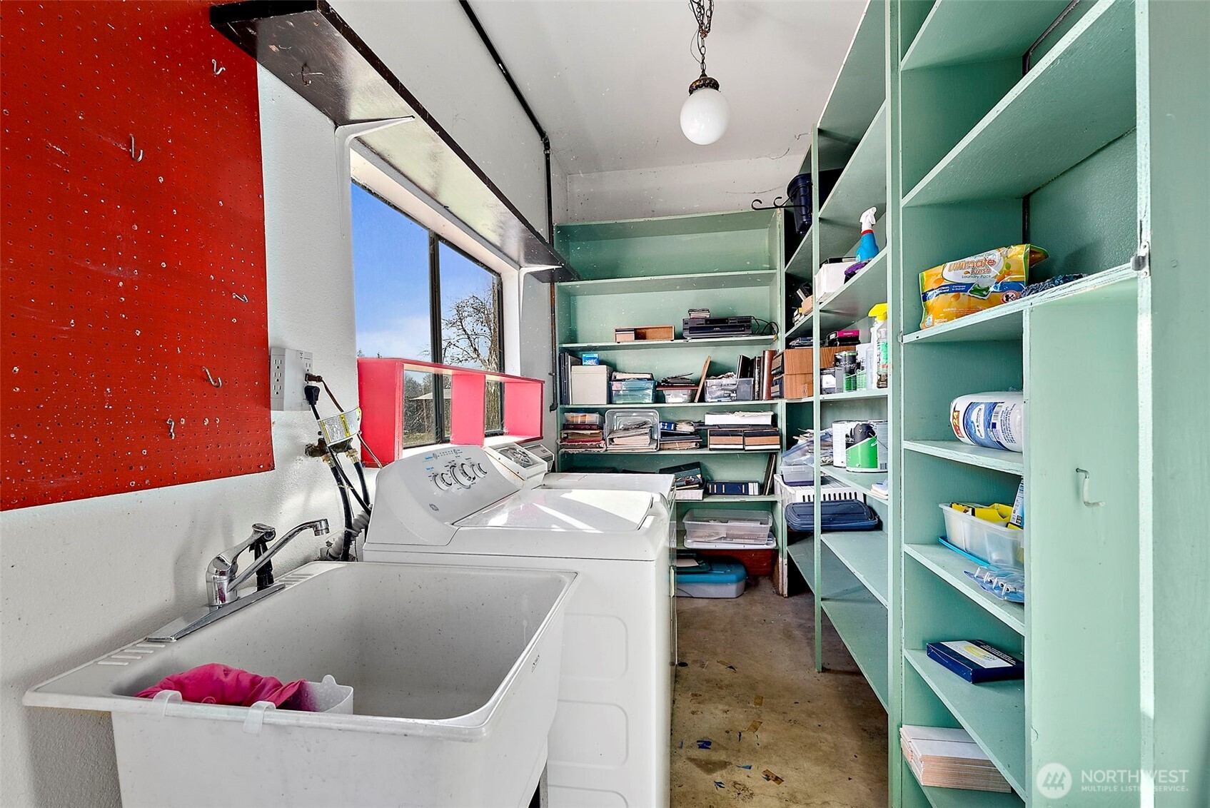 1655 Wheaton Street , Raymond, WA 98577