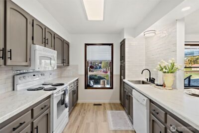 1655 Wheaton Street , Raymond, WA 98577 - Photo 7