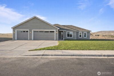 8391 Desert Greens Loop SE, Othello, WA 99344