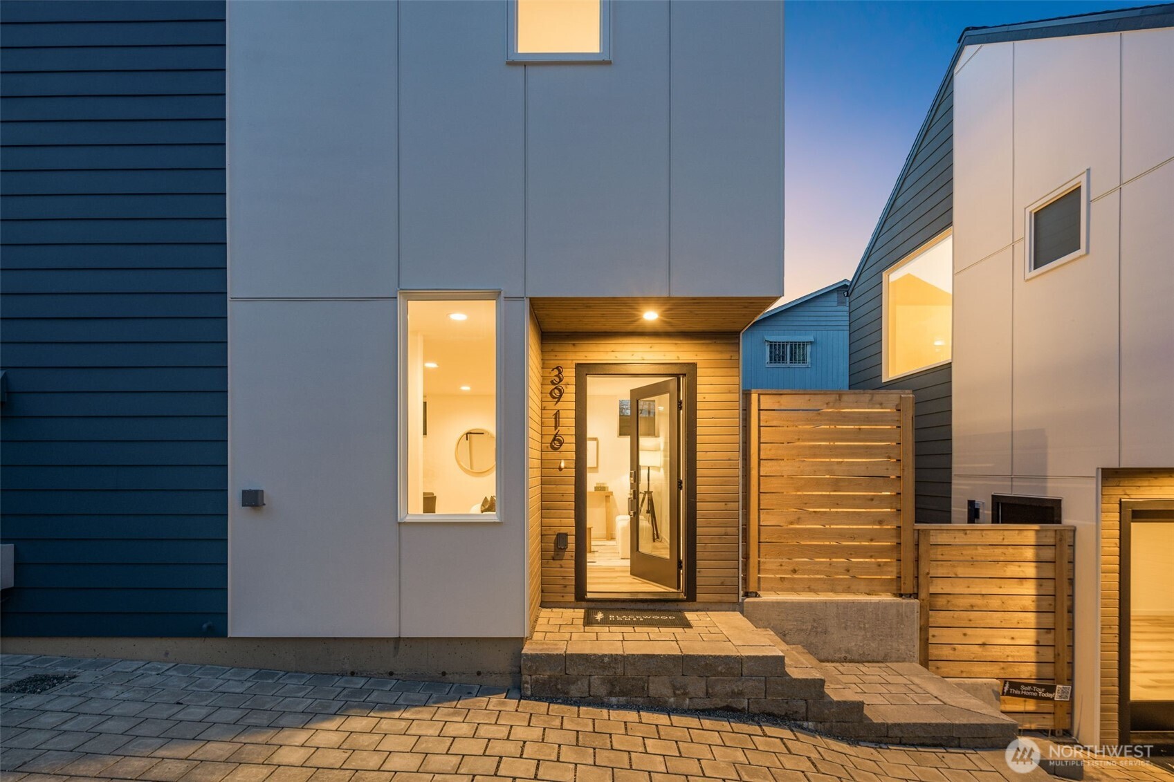 3916 S Juneau Street , Seattle, WA 98118