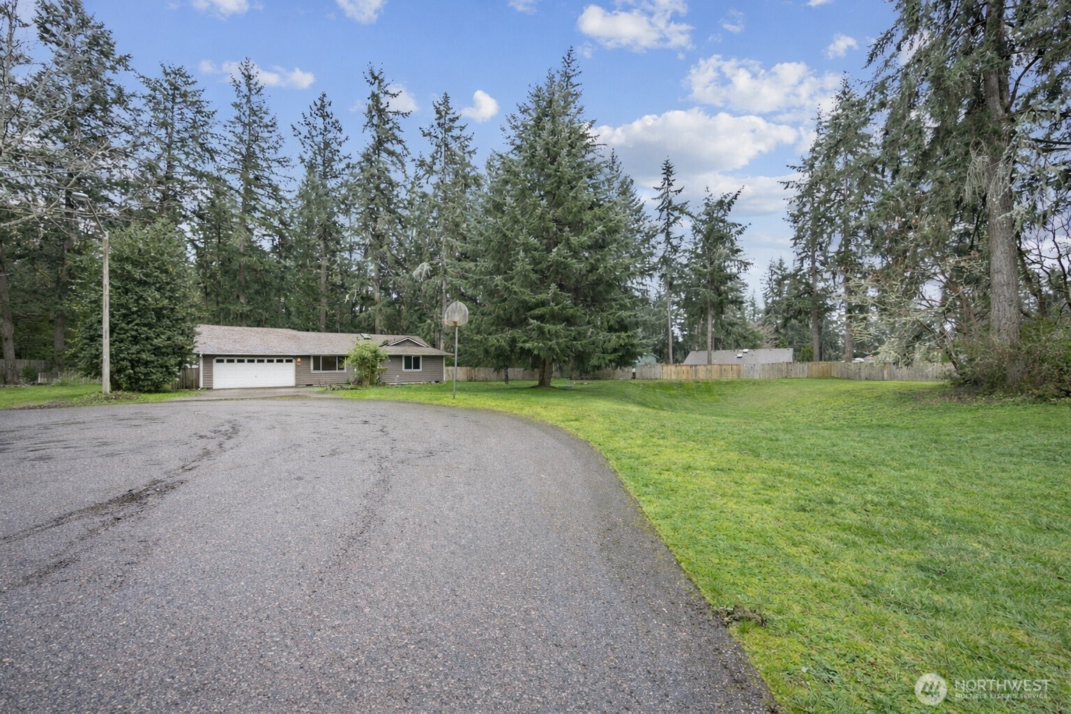 3342 Stanford Court SE, Lacey, WA 98503