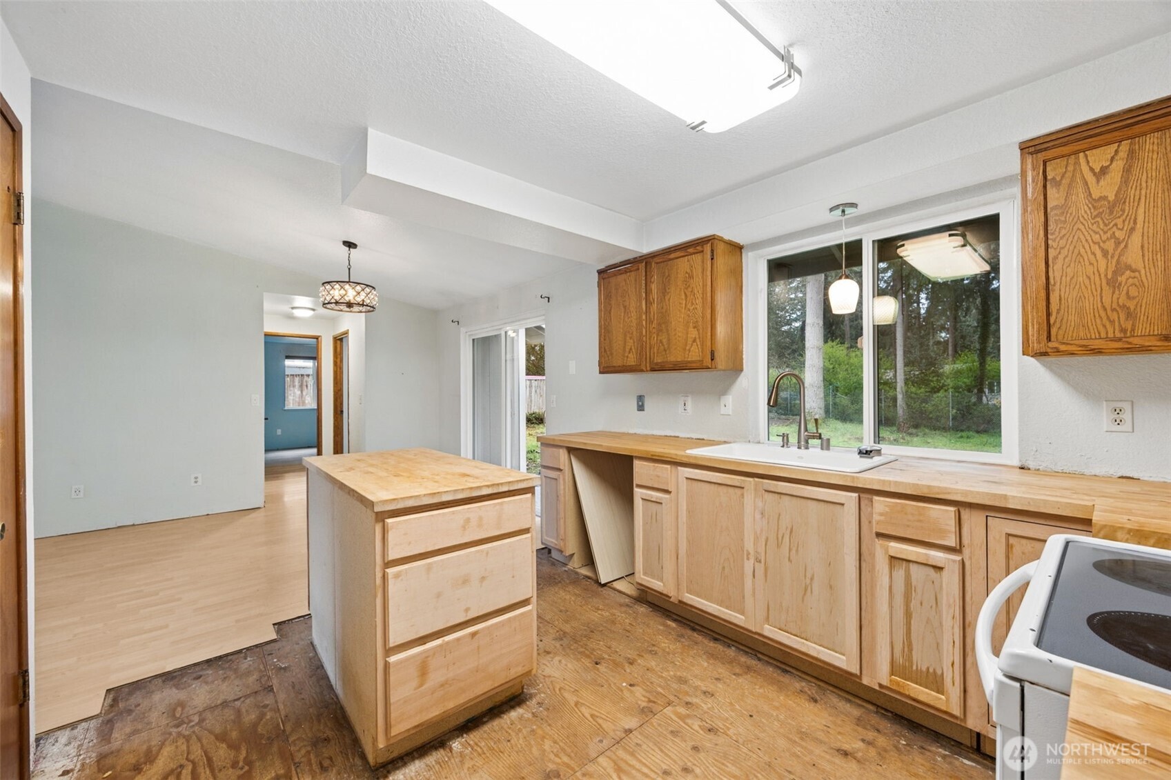 3342 Stanford Court SE, Lacey, WA 98503